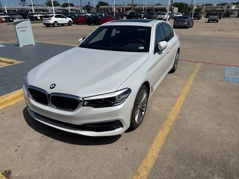 Used 2020 BMW 530i w/ Premium Package RWD image 3