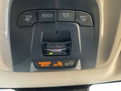 Used 2025 Toyota Corolla LE image 27