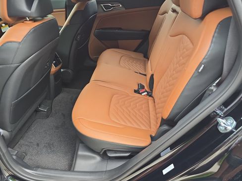 New 2026 Kia Sportage X-Line w/ X-Line Premium Package AWD/4WD image 17