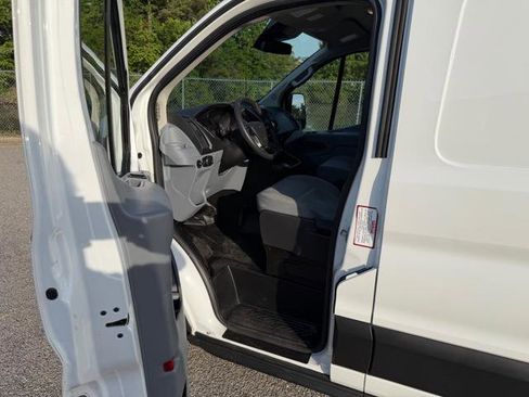 Used 2019 Ford Transit 150 130 Low Roof RWD image 23