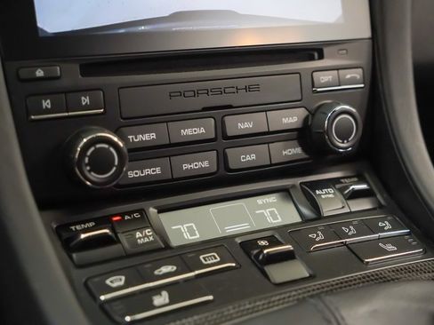 Certified 2018 Porsche 911 GT3 image 29