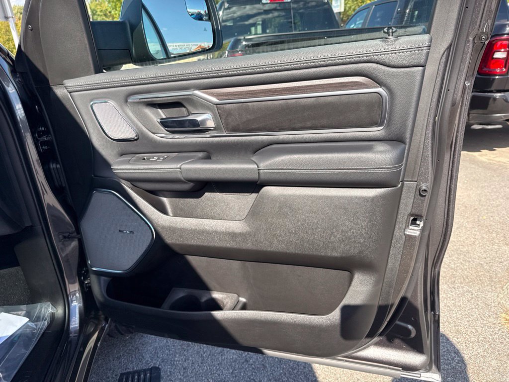 New 2027 RAM 1500 Laramie w/ Night Edition AWD/4WD image 29