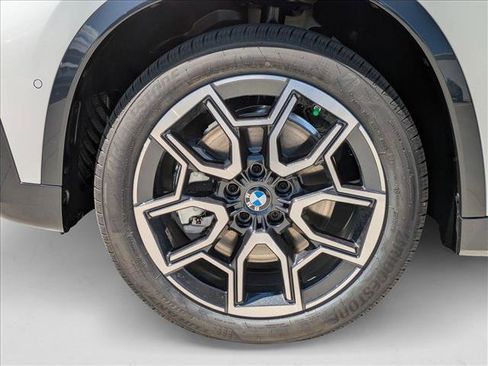Used 2026 BMW X1 xDrive28i w/ Technology Package image 10