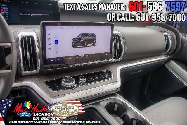 Used 2026 Ford Expedition Platinum w/ Platinum Ultimate Package AWD/4WD image 43
