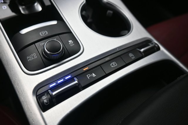 Used 2022 Kia Stinger GT2 w/ Red Interior Color Package RWD image 31
