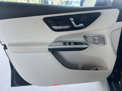 Certified 2025 Mercedes-Benz GLC 300 image 15