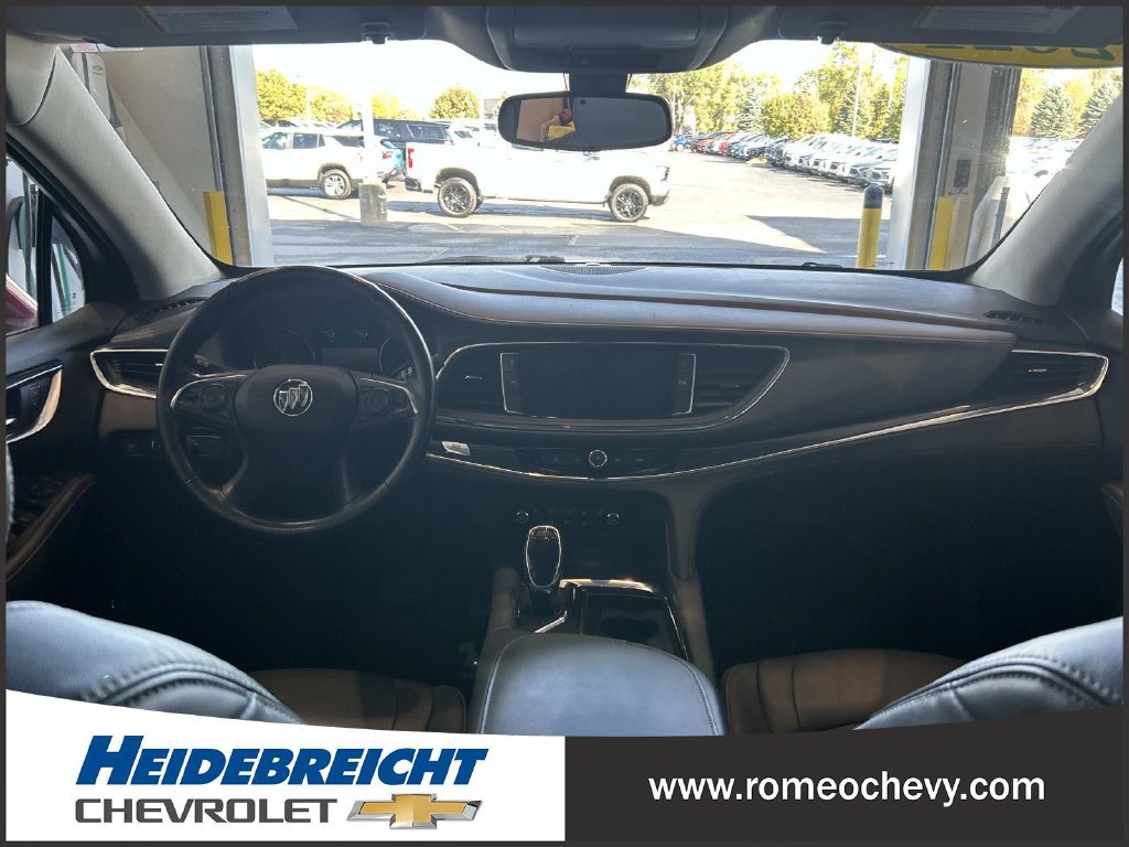 Used 2021 Buick Enclave Essence AWD/4WD image 16