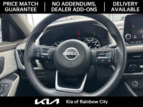 Used 2023 Nissan Rogue SV image 38