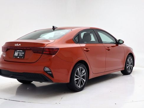 Used 2023 Kia Forte LXS image 8
