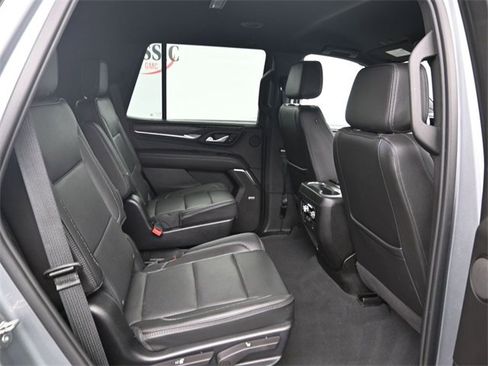 Used 2023 GMC Yukon Denali image 11