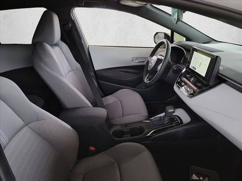 Used 2026 Toyota Corolla SE FWD image 15