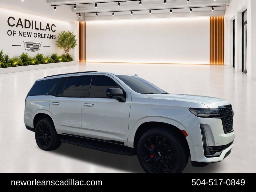 Used 2021 Cadillac Escalade Luxury AWD/4WD image 1