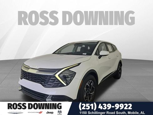 Used 2025 Kia Sportage LX FWD image 1