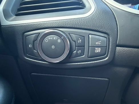 Used 2019 Ford Edge SEL w/ Equipment Group 201A AWD/4WD image 11