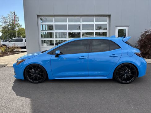 Used 2019 Toyota Corolla SE FWD image 2