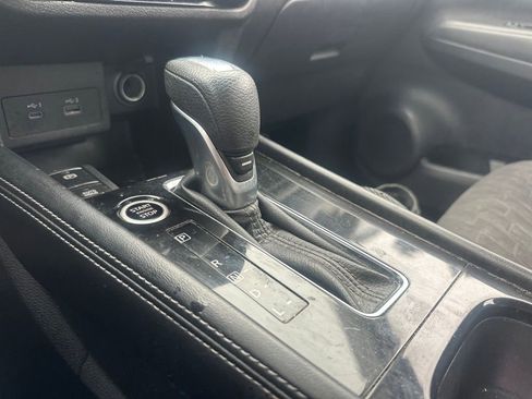 Used 2022 Nissan Kicks SV image 14