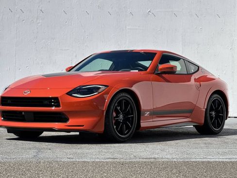 Used 2024 Nissan Z Performance w/ Heritage Edition RWD image 7