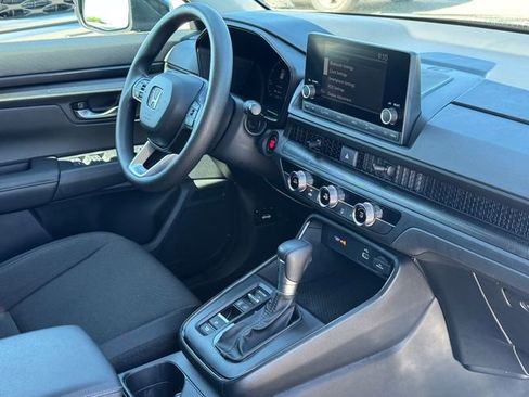 Used 2025 Honda CR-V LX image 8