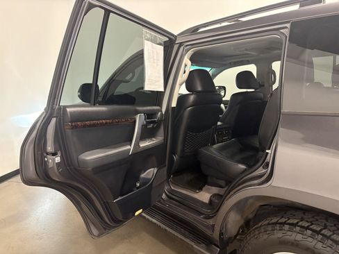 Used 2015 Toyota Land Cruiser AWD/4WD image 27