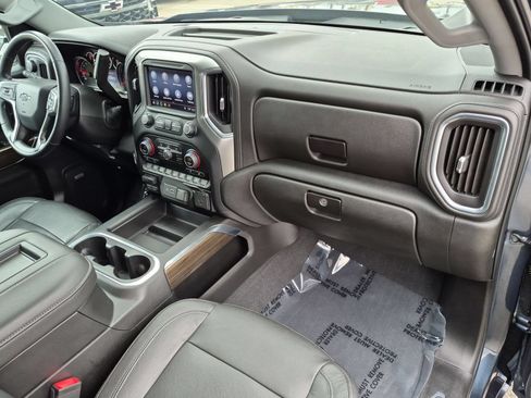Used 2019 Chevrolet Silverado 1500 LT Trail Boss AWD/4WD image 28