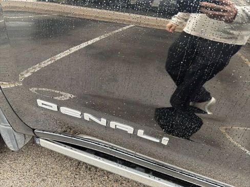 Used 2023 GMC Sierra 1500 Denali w/ Denali Reserve Package image 13