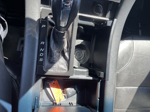 Used 2014 Ford Taurus Limited w/ Equipment Group 301A FWD image 22