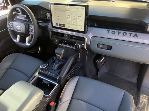 Used 2025 Toyota Tacoma TRD Sport image 13