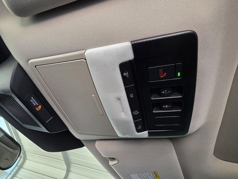 New 2026 Nissan Pathfinder SV w/ SV Premium Package FWD image 33