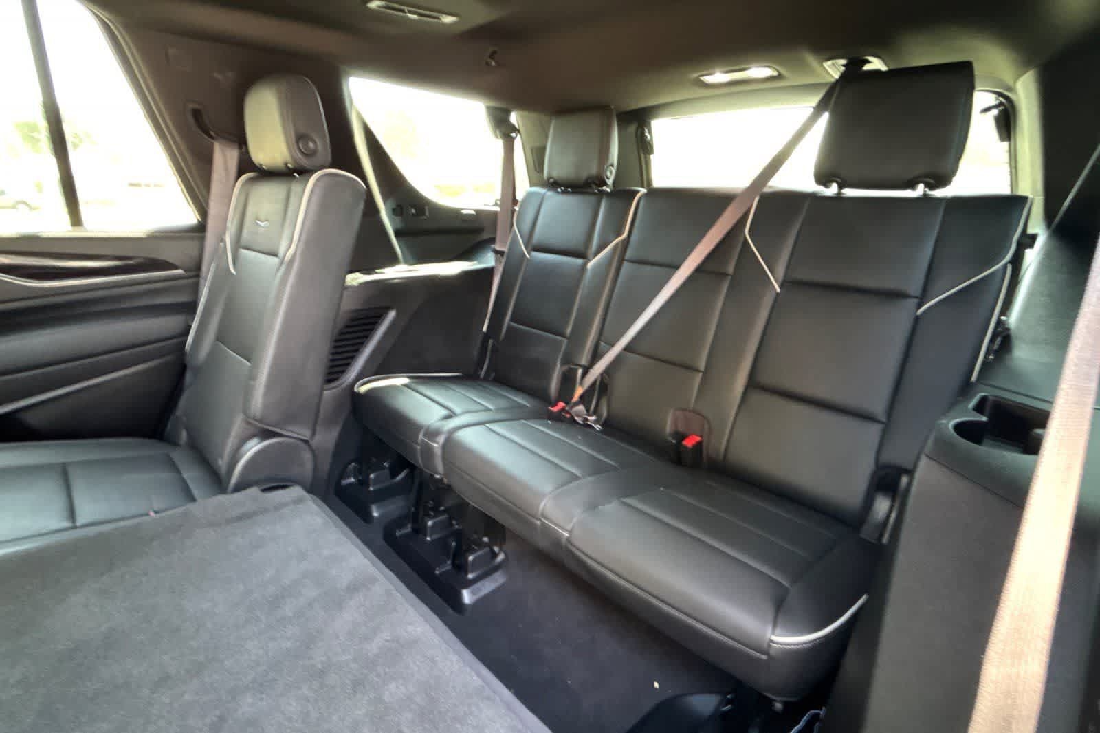 Used 2021 Cadillac Escalade Sport w/ Driver Assist Tech Package AWD/4WD image 17