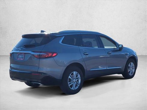 Used 2019 Buick Enclave Essence image 5