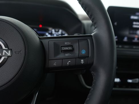 Used 2023 Nissan Rogue SV w/ SV Premium B Package image 28