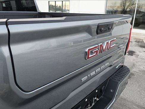 Used 2025 GMC Sierra 1500 AT4 image 31