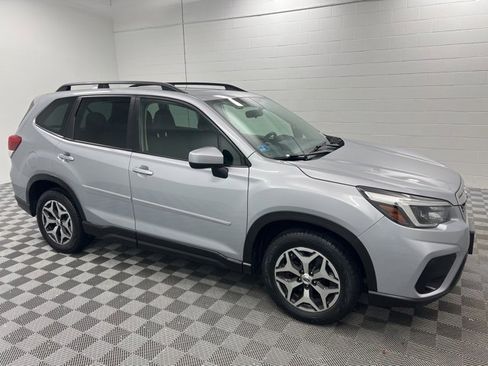 Used 2021 Subaru Forester Premium image 4