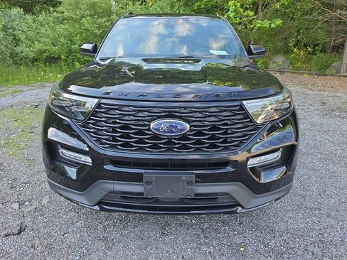 Used 2023 Ford Explorer ST-Line w/ Class IV Trailer Tow Package AWD/4WD image 9