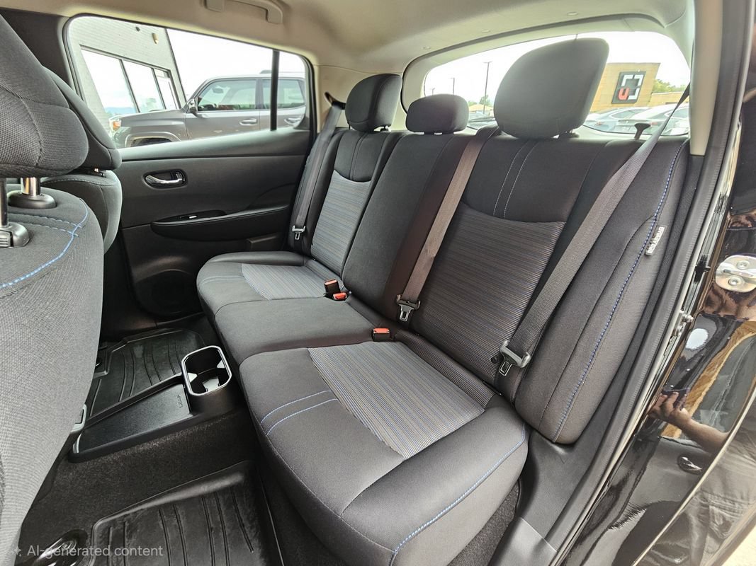 Used 2025 Nissan Leaf SV Plus FWD image 15