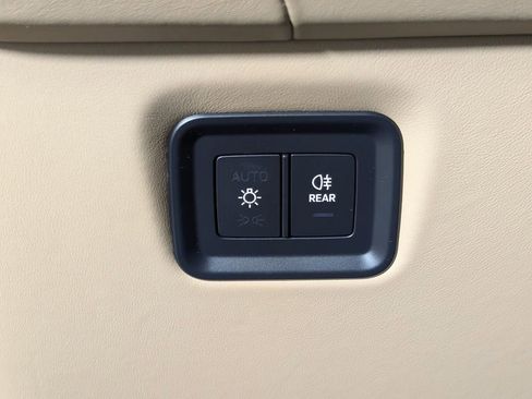 New 2026 Porsche Cayenne GTS image 35