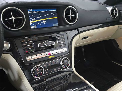 Used 2015 Mercedes-Benz SL 400 image 31