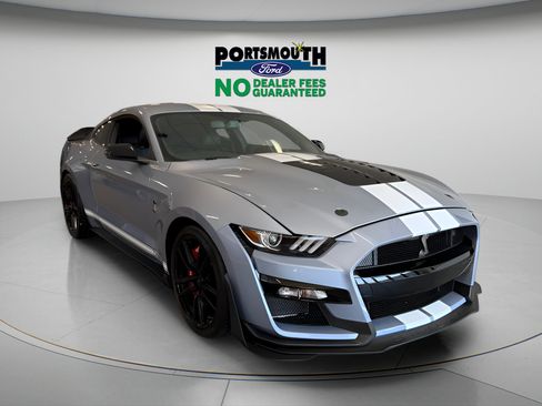 Used 2022 Ford Mustang Shelby GT500 w/ Technology Package RWD image 1