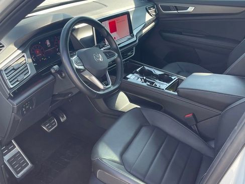 Certified 2025 Volkswagen Atlas Cross Sport SEL R-Line image 6
