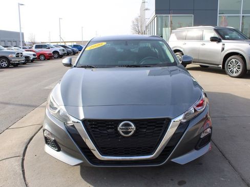 Used 2020 Nissan Altima 2.5 S image 2