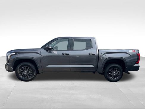 Used 2023 Toyota Tundra SR5 w/ SR5 Convenience Package AWD/4WD image 8
