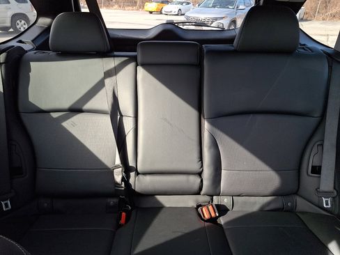 Used 2017 Subaru Outback 2.5i Limited image 19