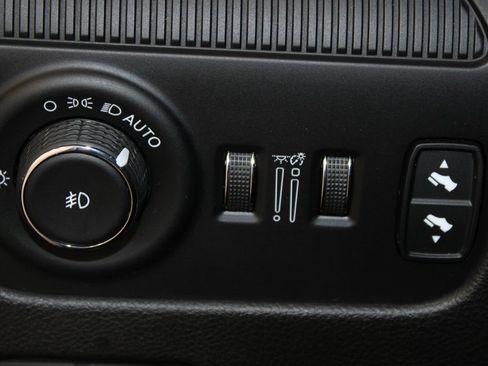 Used 2023 Jeep Wagoneer L Series III w/ Preferred Equipment Group AWD/4WD image 53