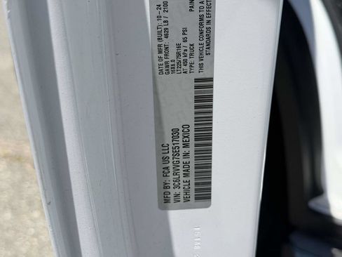 Used 2026 RAM ProMaster 2500 w/ Convenience Group FWD image 22