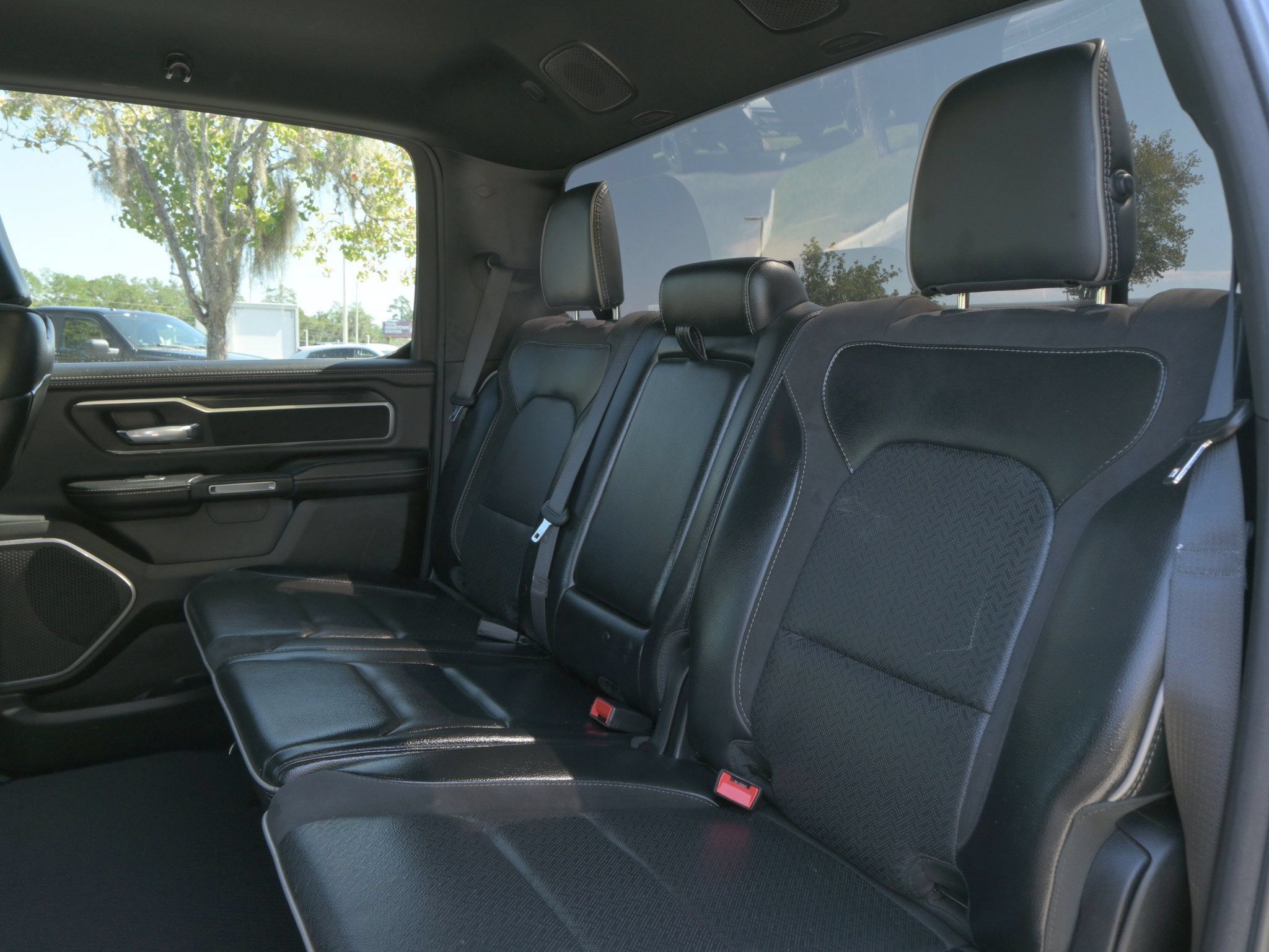 Used 2024 RAM 1500 Laramie RWD image 12