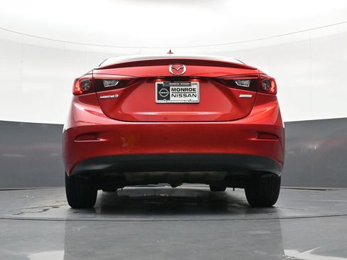 Used 2018 MAZDA MAZDA3 Touring FWD image 24