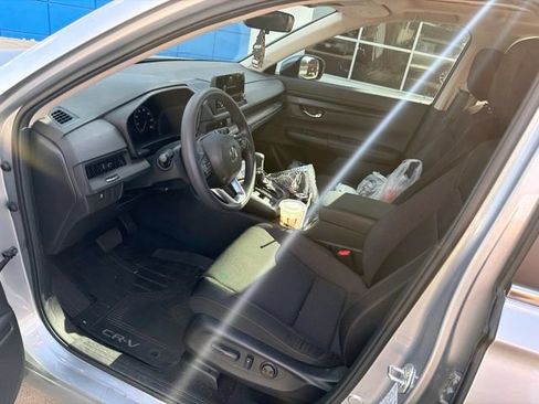 Used 2025 Honda CR-V EX image 12