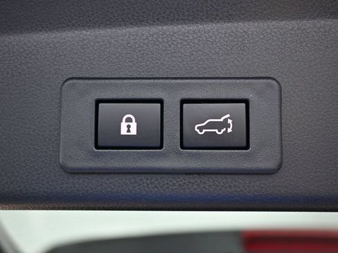 Used 2023 Subaru Ascent Limited w/ Technology Package AWD/4WD image 17