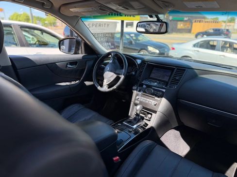 Used 2017 INFINITI QX70 AWD image 31