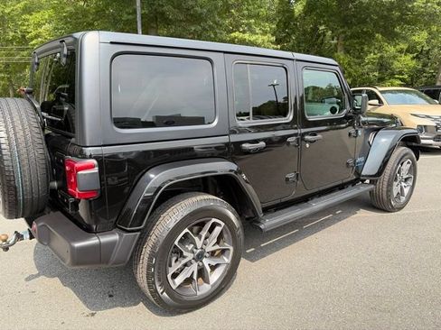 Used 2024 Jeep Wrangler Unlimited w/ Convenience Group AWD/4WD image 6